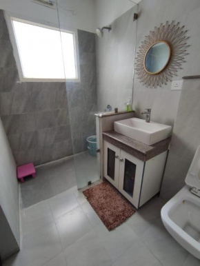 Punjabi tadka independent flat